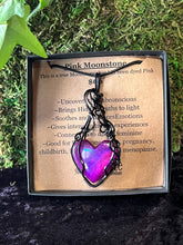 Load image into Gallery viewer, Moonstone Heart Pendant