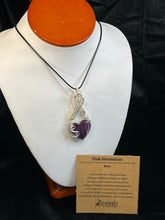 Load image into Gallery viewer, Moonstone Heart Pendant