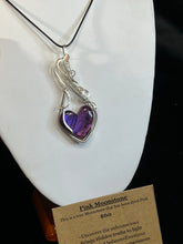 Load image into Gallery viewer, Moonstone Heart Pendant